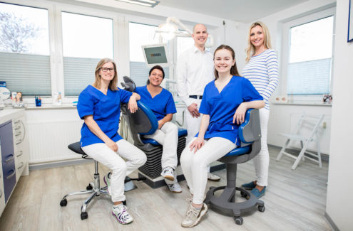 Zahnarzt Bechtold Teamfoto